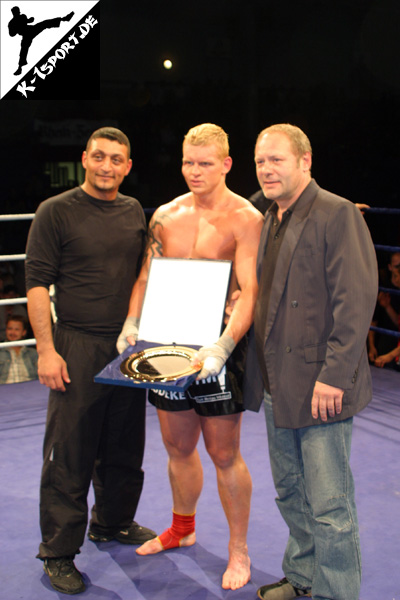 Trainer Reza Zahirnassab, Christian Lüdeke und Detlef Türnau (Christian Lüdeke) (K-1 Germany Grand Prix 2005 in Koblenz)