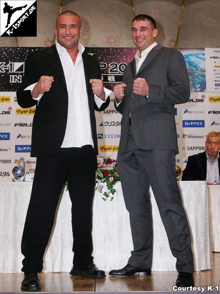 K-1 World Grand Prix 2005 Final Press Conference (Jerome Le Banner, Peter Aerts) (K-1 WORLD GRAND PRIX 2005 FINAL)