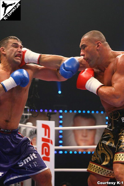  Peter Aerts, Jerome Le Banner (K-1 WORLD GRAND PRIX 2005 FINAL)