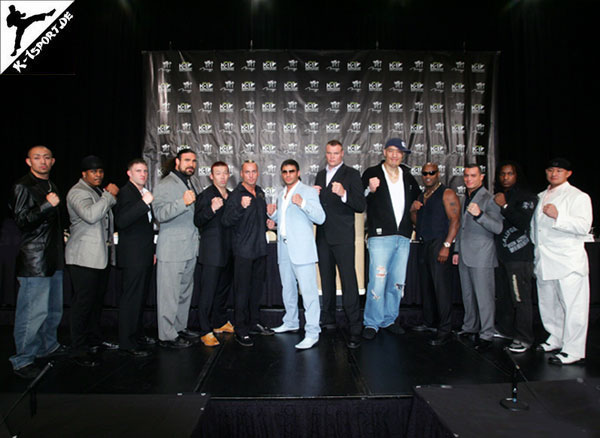 Pressekonferenz (Kengo, Carter Williams, Scott Lighty, The Predator, Musashi, Stefan Leko, Ruslan Karaev, Semmy Schilt, Hong-man Choi, Gary Goodridge, Chalid 'Die Faust', Dewey Cooper, Yusuke Fujimoto) (K-1 World Grand Prix 2006 in Las Vegas)