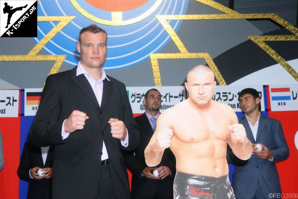 Draw (Semmy Schilt, Jerome Le Banner) (K-1 WORLD GRAND PRIX 2006 FINAL)