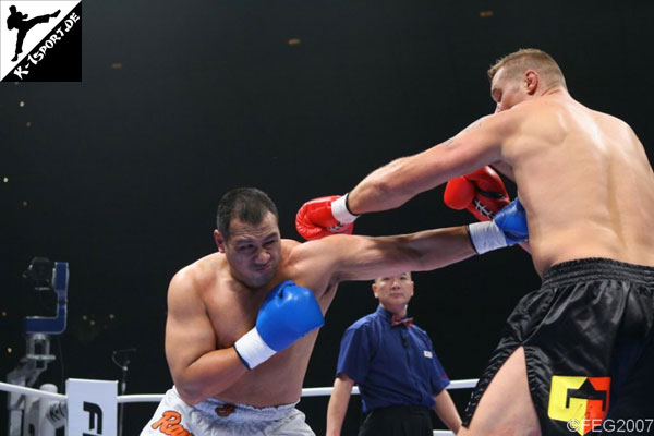  Ray Sefo, Semmy Schilt (K-1 World Grand Prix 2007 in Yokohama)