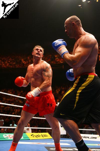  Paul Slowinski, Bjorn Bregy (K-1 World Grand Prix 2007 in Amsterdam)