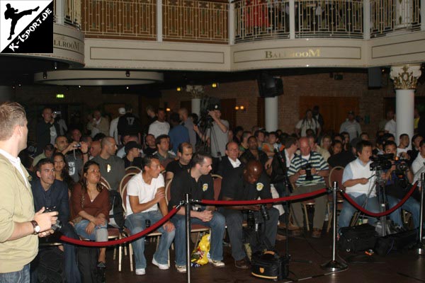 Pressekonferenz  (K-1 World Grand Prix 2007 in Amsterdam)