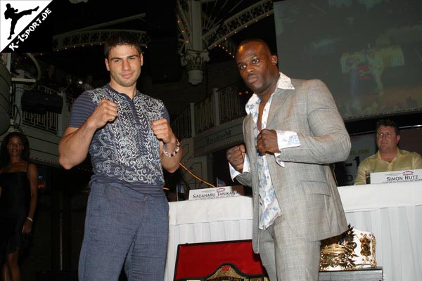 Press Conference (Ruslan Karaev, Melvin Manhoef) (K-1 World Grand Prix 2007 in Amsterdam)