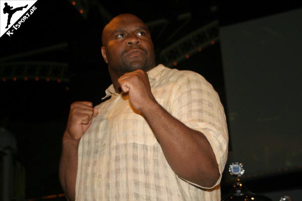 Pressekonferenz (Bob Sapp) (K-1 World Grand Prix 2007 in Amsterdam)