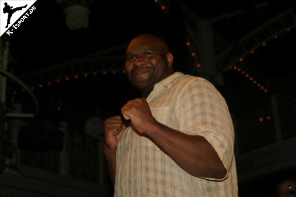 Press Conference (Bob Sapp) (K-1 World Grand Prix 2007 in Amsterdam)