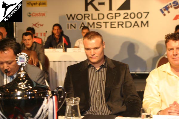 Pressekonferenz (Semmy Schilt, Zabit Samedov, Hakim Gouram, Roy Tan) (K-1 World Grand Prix 2007 in Amsterdam)