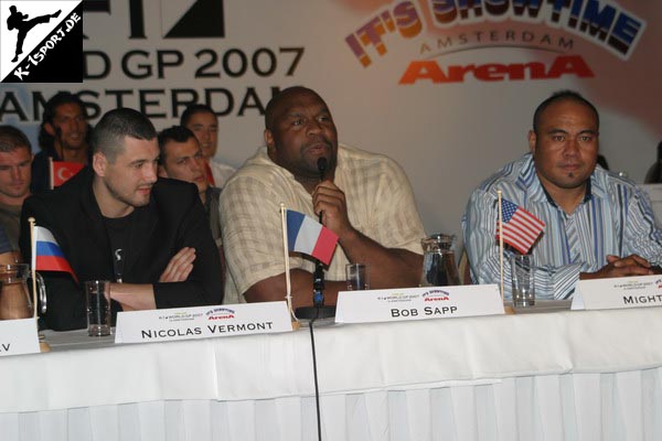 Press Conference (Paul Slowinski, Hakim Gouram, Nicolas Vermont, Zabit Samedov, Roy Tan, Bob Sapp, Mighty Mo) (K-1 World Grand Prix 2007 in Amsterdam)