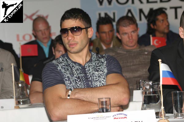 Pressekonferenz (Ruslan Karaev, Paul Slowinski) (K-1 World Grand Prix 2007 in Amsterdam)