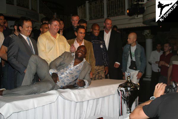 Pressekonferenz (Hakim Gouram, Semmy Schilt, Murat Direkci, Melvin Manhoef, Gilbert Yvel, Bjorn Bregy, Joeri Mes) (K-1 World Grand Prix 2007 in Amsterdam)