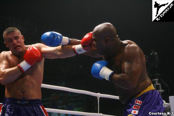  Peter Aerts, Gary Goodridge (K-1 World Grand Prix 2006 in Sapporo)