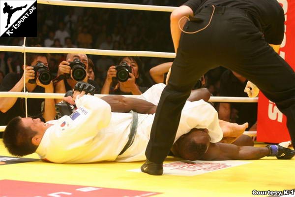  Yoshihiro Akiyama, Melvin Manhoef (Hero's 7 - Middle & Light Heavy Weight World Championship Tournament FINAL)