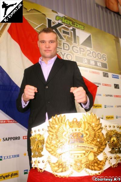 Press Conference (Semmy Schilt) (K-1 WORLD GRAND PRIX 2006 FINAL)