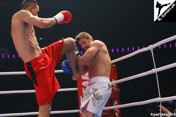  Badr Hari, Nick Pettas (K-1 Premium 2006 Dynamite!!)