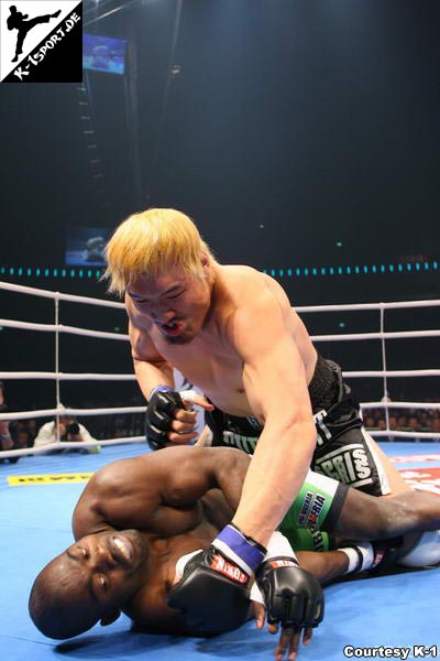 Choi dominiert Ologun