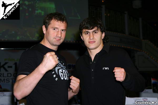 Pressekonferenz (Maksim Neledva, Magomed Magomedov) (K-1 World Grand Prix 2007 in Amsterdam)