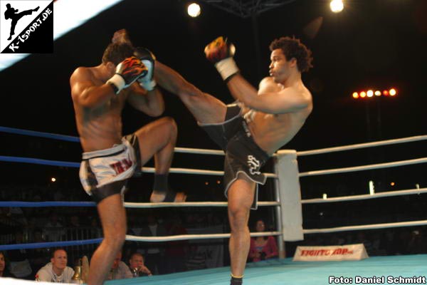  James Phillips, Florian Ogunade (Fight Night Mannheim - The Battle Continues)