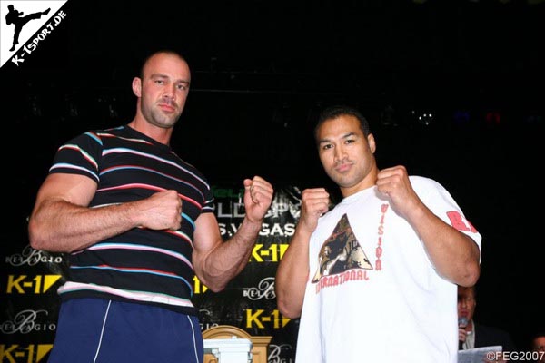 Weigh Ins (Bjorn Bregy, Ray Sefo) (K-1 World Grand Prix 2007 in Las Vegas)