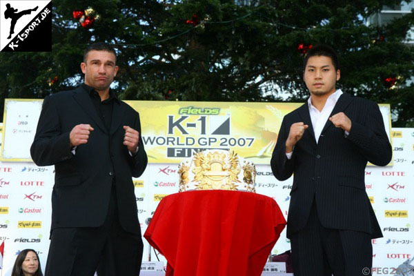 Press Conference (Peter Aerts, Junichi Sawayashiki) (K-1 WORLD GRAND PRIX 2007 FINAL)