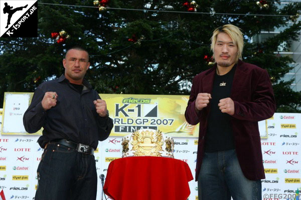 Pressekonferenz (Jerome Le Banner, Hong-man Choi) (K-1 WORLD GRAND PRIX 2007 FINAL)