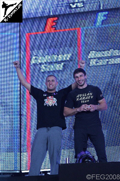 Saki und Karaev bei der Auslosung für das Finale