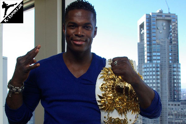 Pressekonferenz am Tag nach dem Finale (Remy Bonjasky) (K-1 WORLD GRAND PRIX 2008 FINAL)