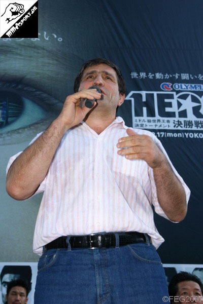 Trainer Volk Han auf der Pressekonferenz  (Hero's Middleweight Tournament FINAL 2007)