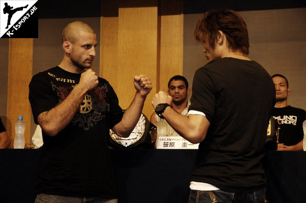 Pressekonferenz (Tarec Saffiedine, Seichi Ikemoto) (DREAM.10 Welter Weight Grand Prix 2009 Final Round)