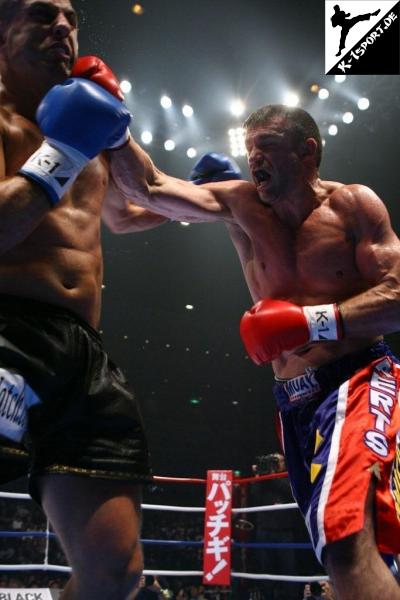  Gokhan Saki, Peter Aerts (K-1 WORLD GRAND PRIX 2009 FINAL)