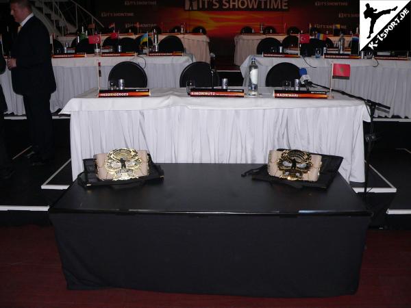 Press Conference  (It's Showtime 2010)