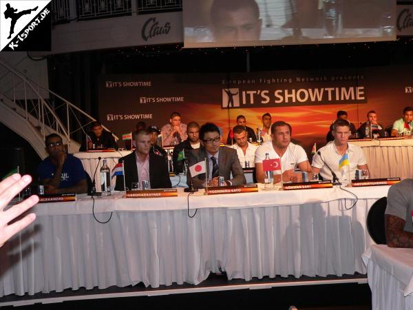 Press Conference  (It's Showtime 2010)