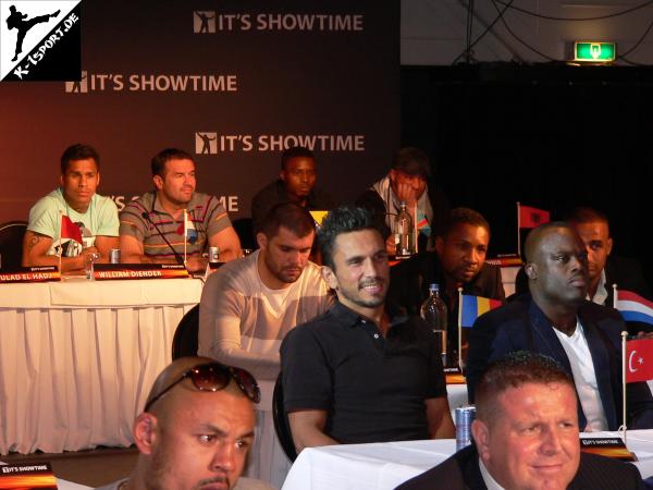 Press Conference  (It's Showtime 2010)